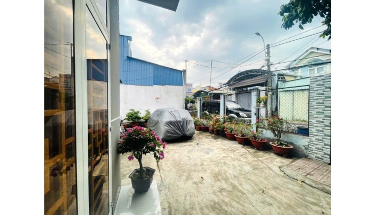 Bán Nhà Mặt Tiền KD 198m2_10.6*15 Gần QL13 Hiệp Bình Phước Thủ Đức Chỉ 12.2 tỷ Giá Đầu Tư